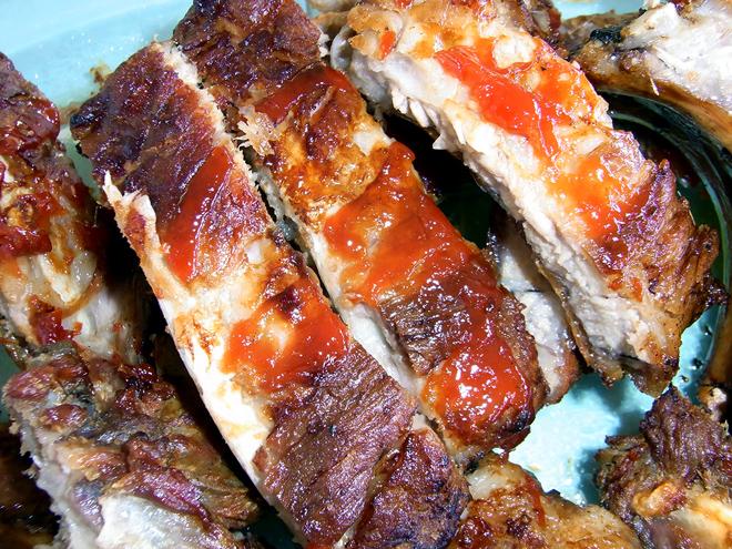 Detail of grilled pork ribs.