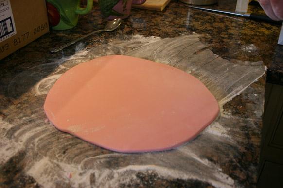 Decorating a cake step 9.