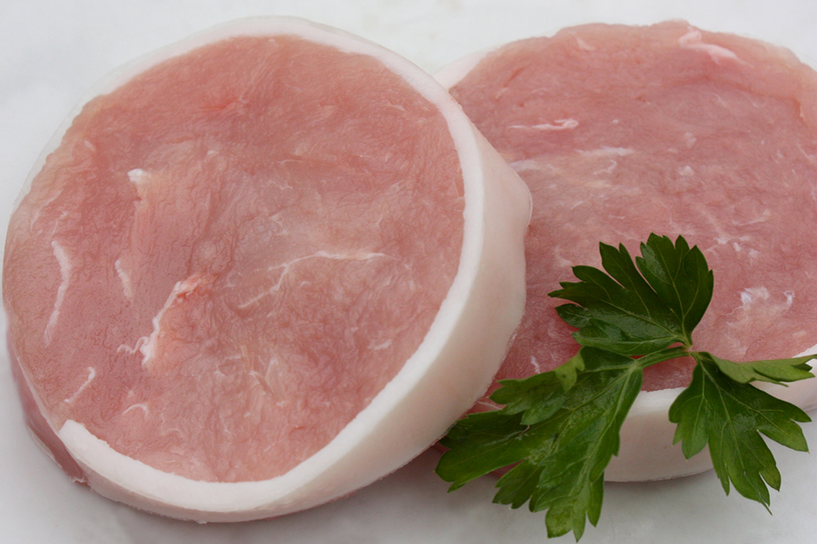 Veal tournedos, raw.