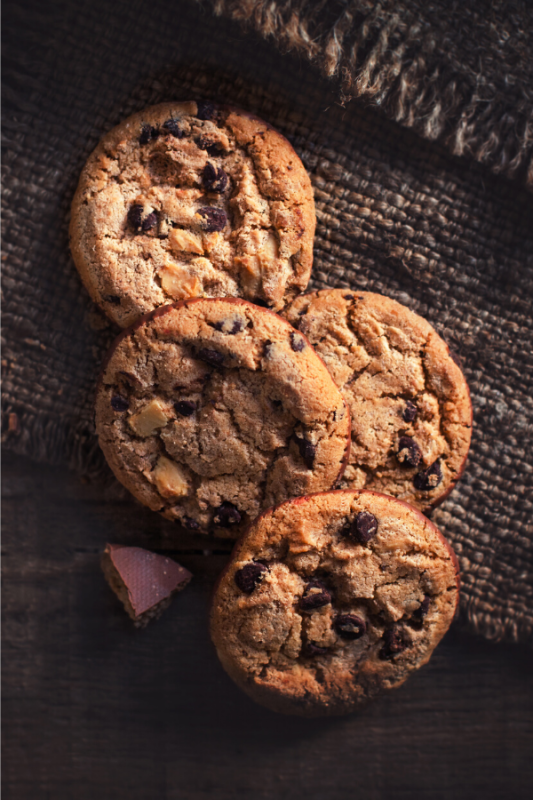 Four chocolate chip cookies.