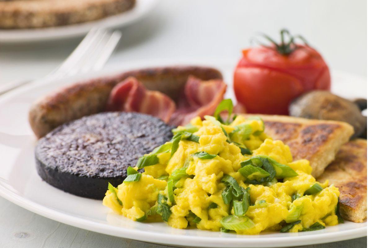 Full Irish breakfast with Irish soda bread.