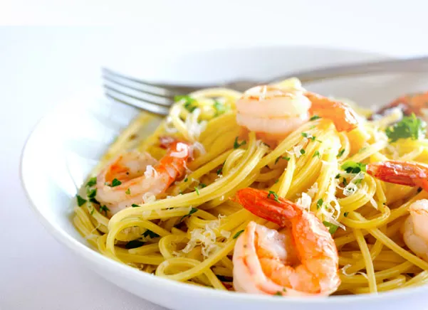 Pasta with shrimp.