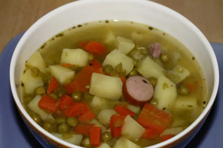 German pea soup in a bowl.