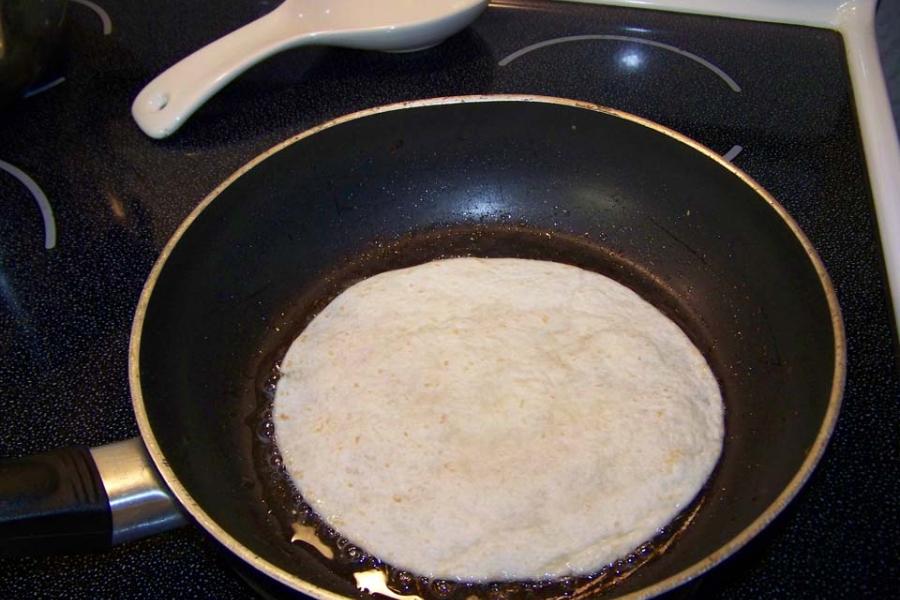 Cooking Meexican tortilla.