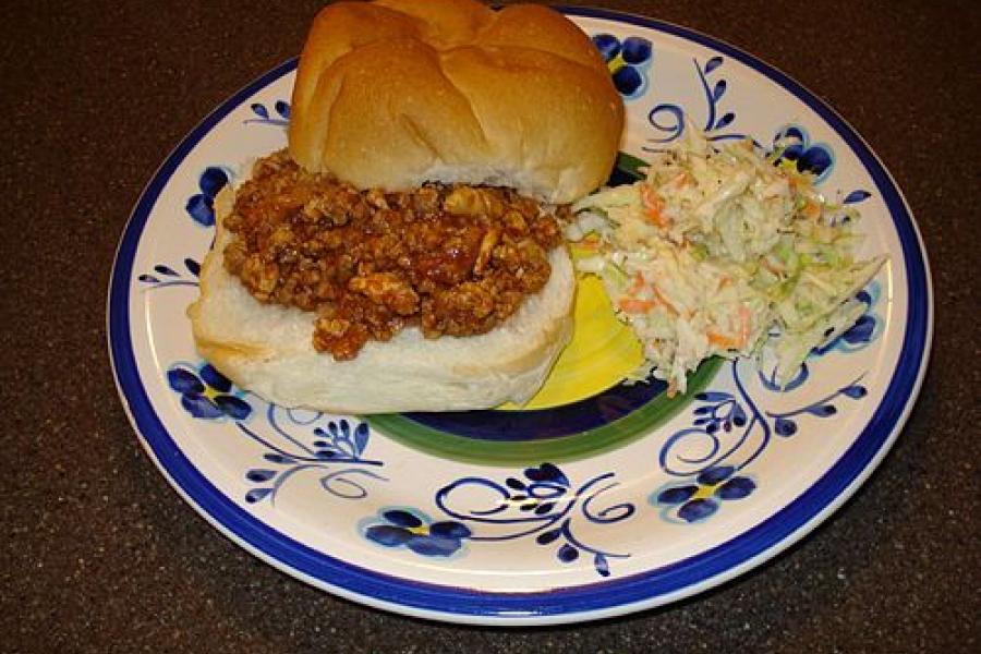 Sloppy Joe in a bun
