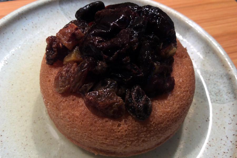 Sopa borracha, whole cake.