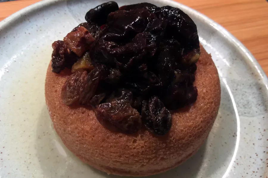 Sopa borracha, whole cake.