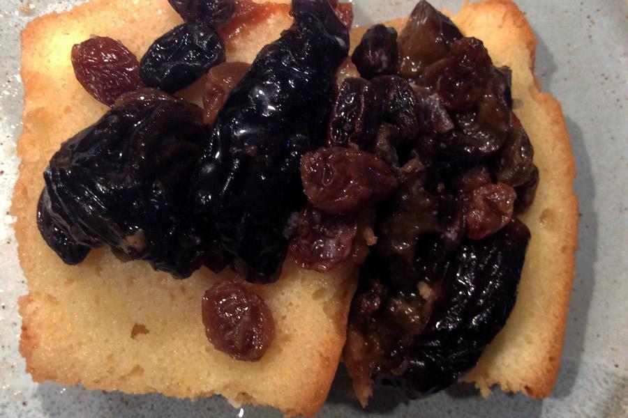 Slice of sopa borracha cake.
