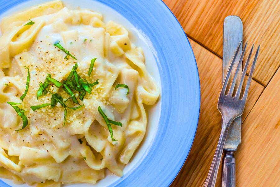 A plate of fettuccine Alfredo fortissimo.